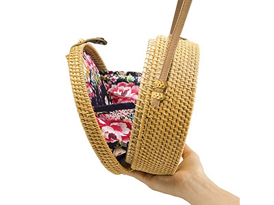 Mädchen Strohhandtasche Handwerk Tasche Handgewebt Indonesien Isoliert Kinder Strand